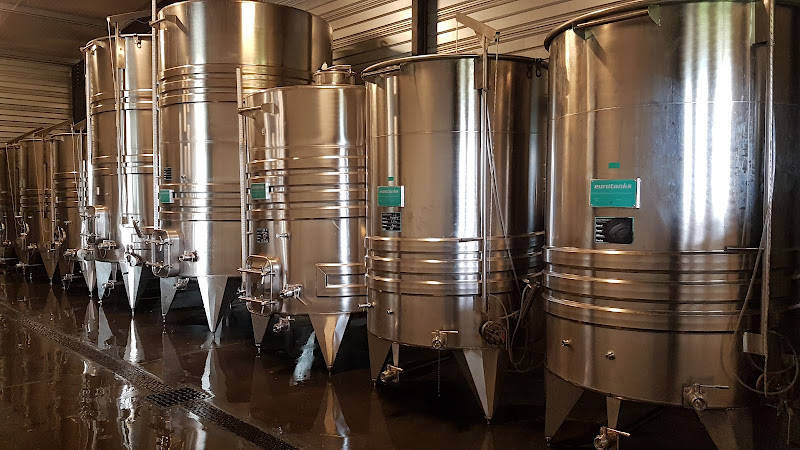 VIGNOBLES DE PYRENAIA