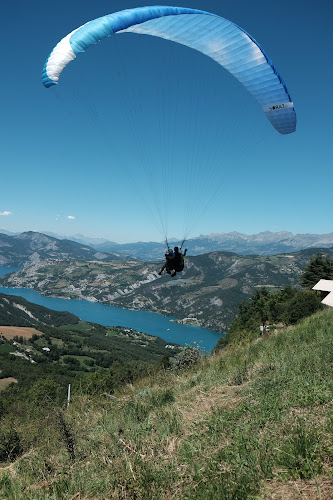 Vol parapente à Serre-Ponçon "Les Ailes du Lac"