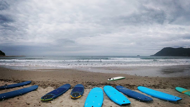 JEANNOT SURF COACHING- COURS DE SURF ITINERANTS SIX FOURS SANARY LA SEYNE SUR MER VAR
