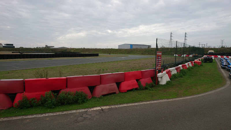 AUNIS KARTING