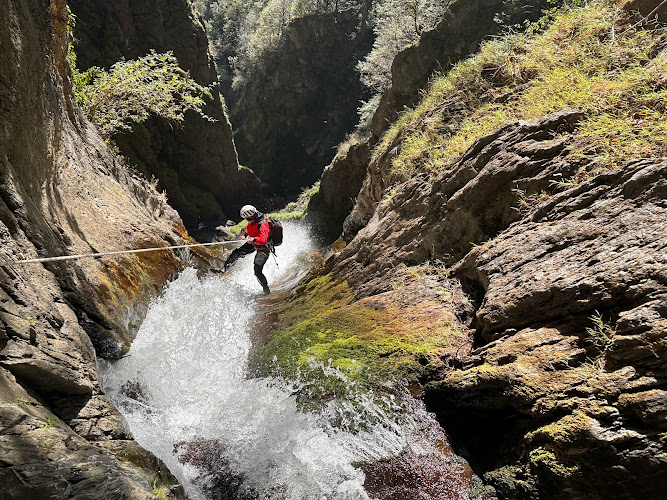 Vertic'Eau Canyoning & Aventure