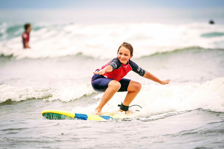 Surfing Courant d'Huchet - Ecole de Surf
