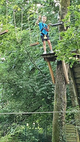 Karaez Adrénaline - Parc de Loisirs & Aventure