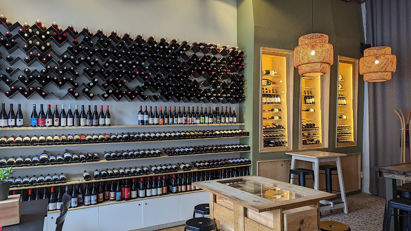 La cave Jovin | Cave à vin, bar à vin et dégustation de vins à Saint-Etienne
