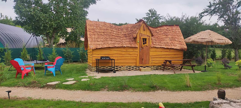 Cabanes au Fil des Saisons
