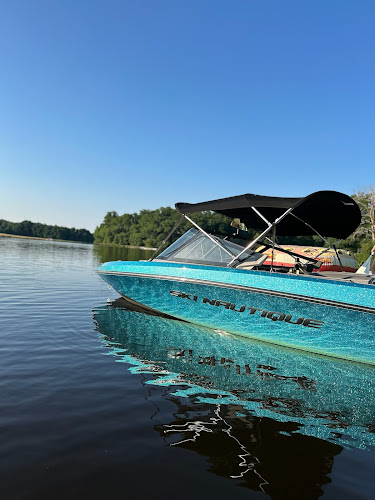Base nautique Lac de Forgeneuve | The Beach Ski Academy