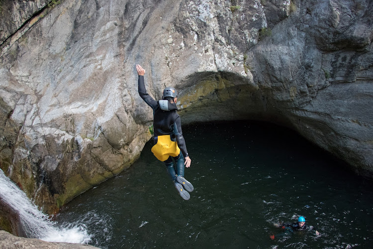Oxygen Aventure : Canyoning dans les Pyrénées-Orientales proche de Perpignan
