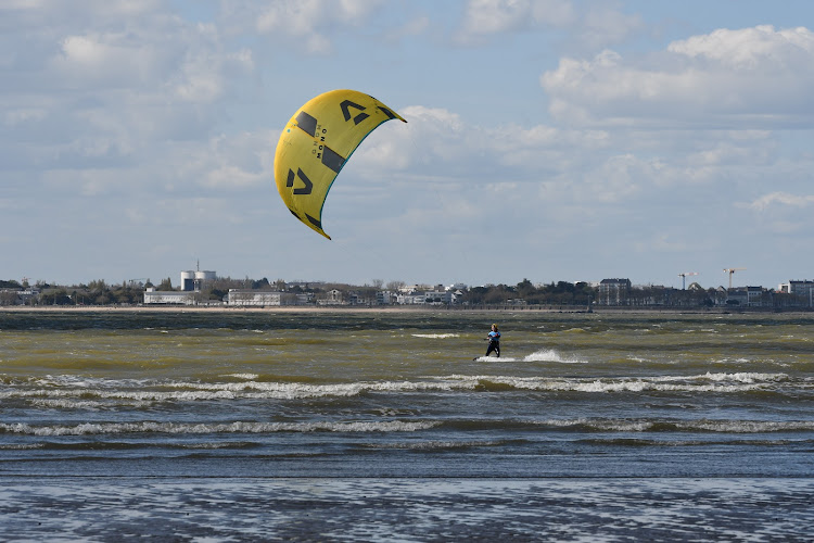 GLISSE ACADEMY (Kitesurf/ Wingfoil/E-FOIL) Saint Brevin - Pornic - La Baule