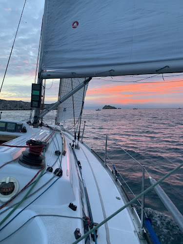 Girolata, l'école de l'autonomie à la voile @ Marseille