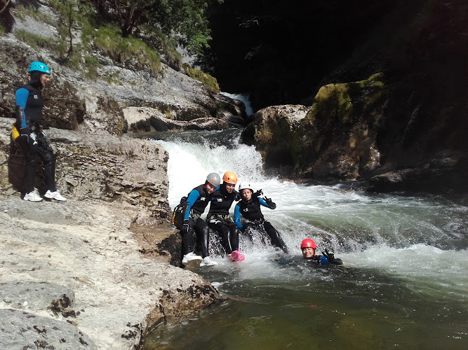 Noa Guides Spéléo Canyon Montagnes du Jura