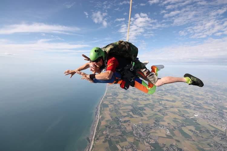 Evasion Parachutisme