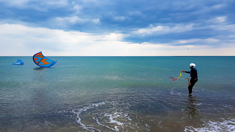 B&BOB KITEBOARDING, Ecole de Kitesurf et Wing Foil à Montpellier et environs