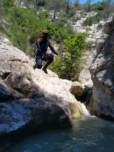 cap canyon : guide canyoning Nice alpes maritimes côte d'azur et Vésubie