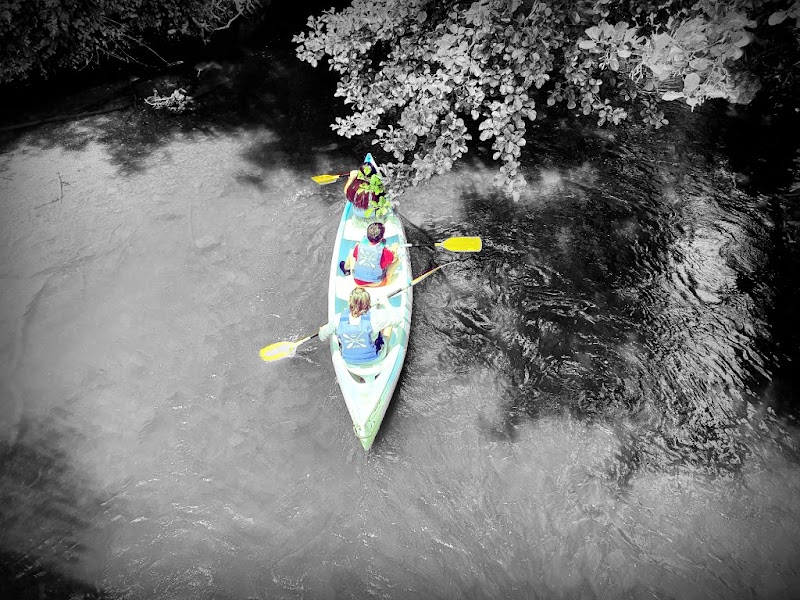 Carennac Aventure, location de Canoë, Kayak et Stand Up Paddle sur la Dordogne, entre Rocamadour et le gouffre de Padirac