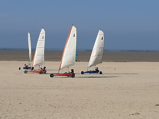 Centre de Char à Voile Char en Baie