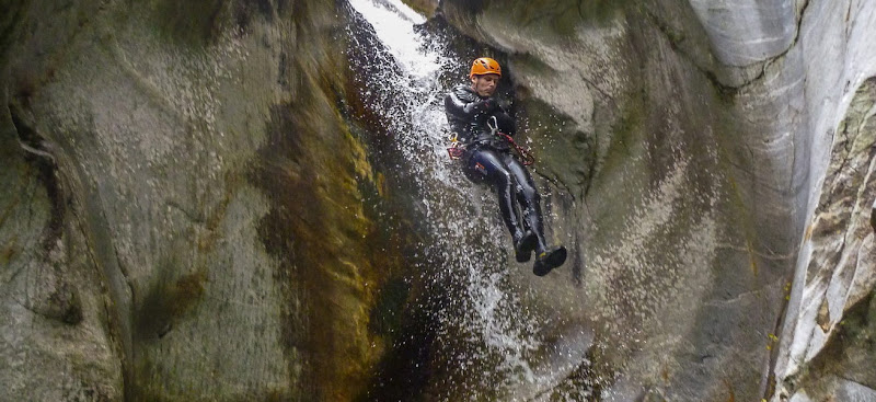 Canyoning dans les Pyrénées - CANYON SPIRIT