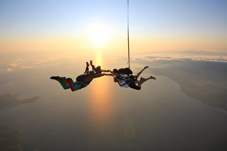 Tête en l'air parachutisme