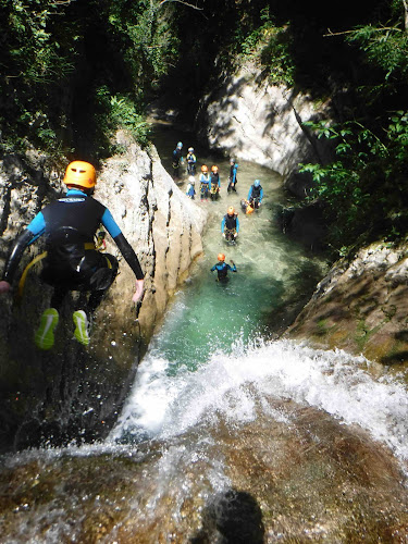 Vertical Way Canyoning