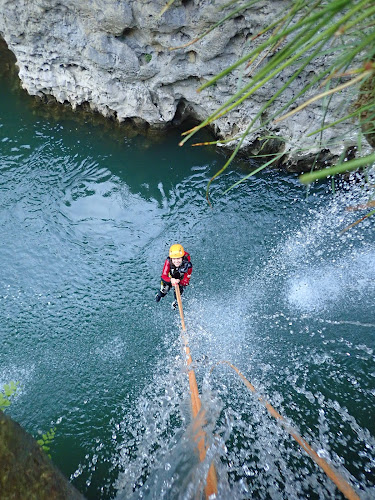 Entre2nature - Canyoning, Via-ferrata, Escalade près de Montpellier (Hérault et Gard)