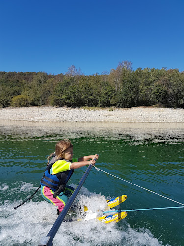 Jura Ski School - Ski Nautique, Wakeboard, Surf - Lac de Vouglans - Bellecin