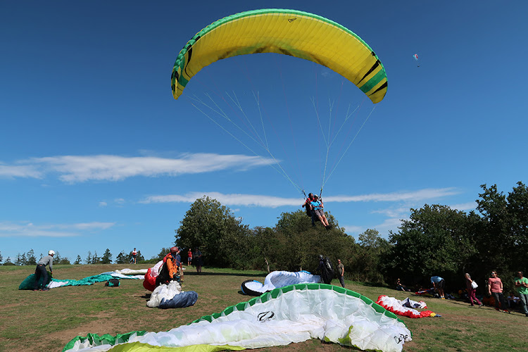 Plaine Altitude - Baptême de l'air et stages de parapente en Normandie